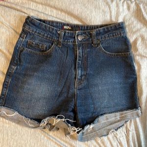 BDG high waisted jean shorts, size 29